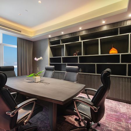 Crowne Plaza Manila Galleria By Ihg Pasig City Экстерьер фото
