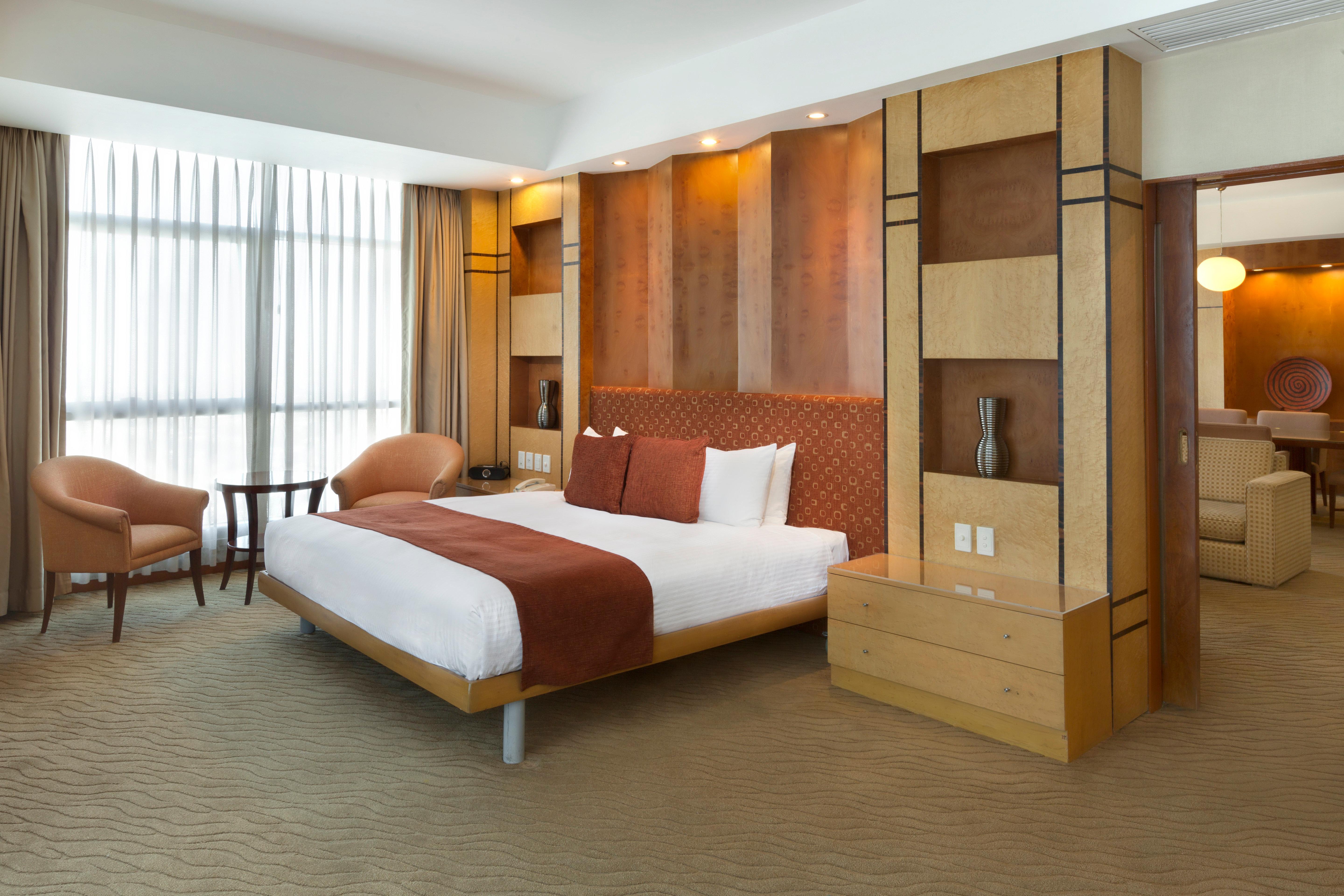 Crowne Plaza Manila Galleria By Ihg Pasig City Экстерьер фото