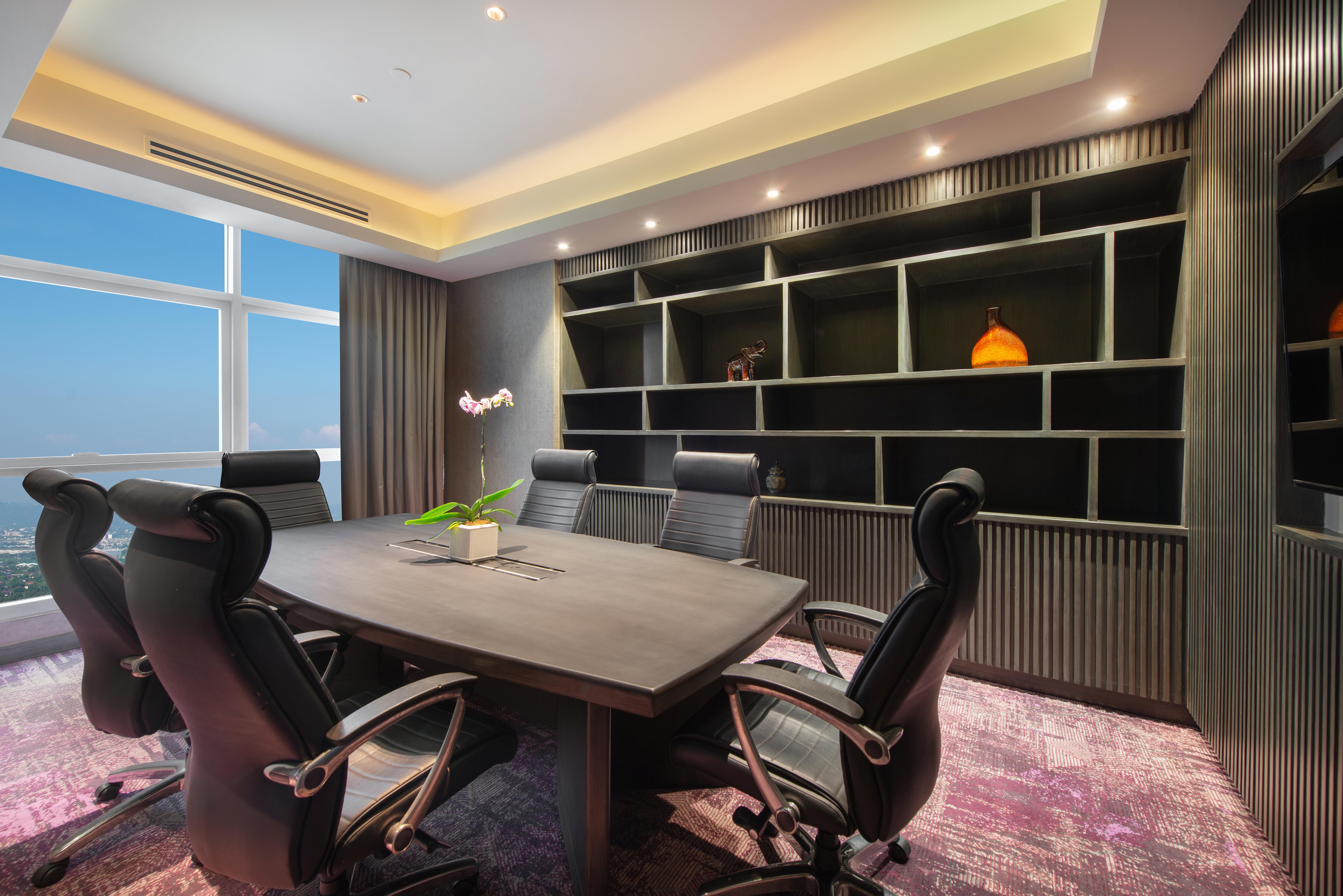 Crowne Plaza Manila Galleria By Ihg Pasig City Экстерьер фото