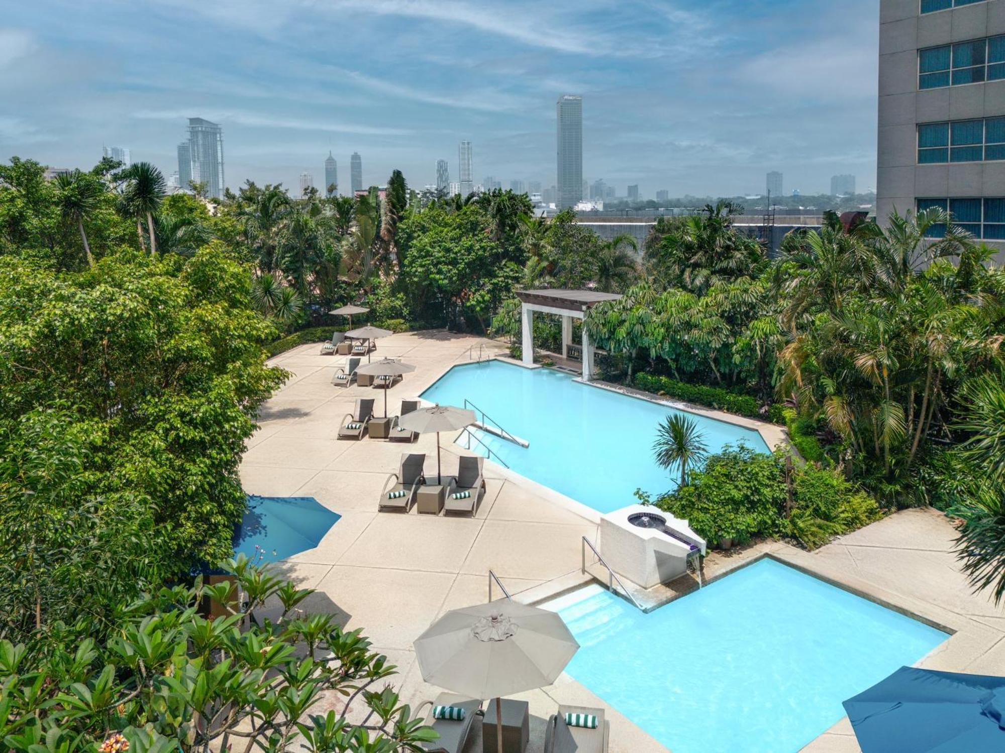 Crowne Plaza Manila Galleria By Ihg Pasig City Экстерьер фото