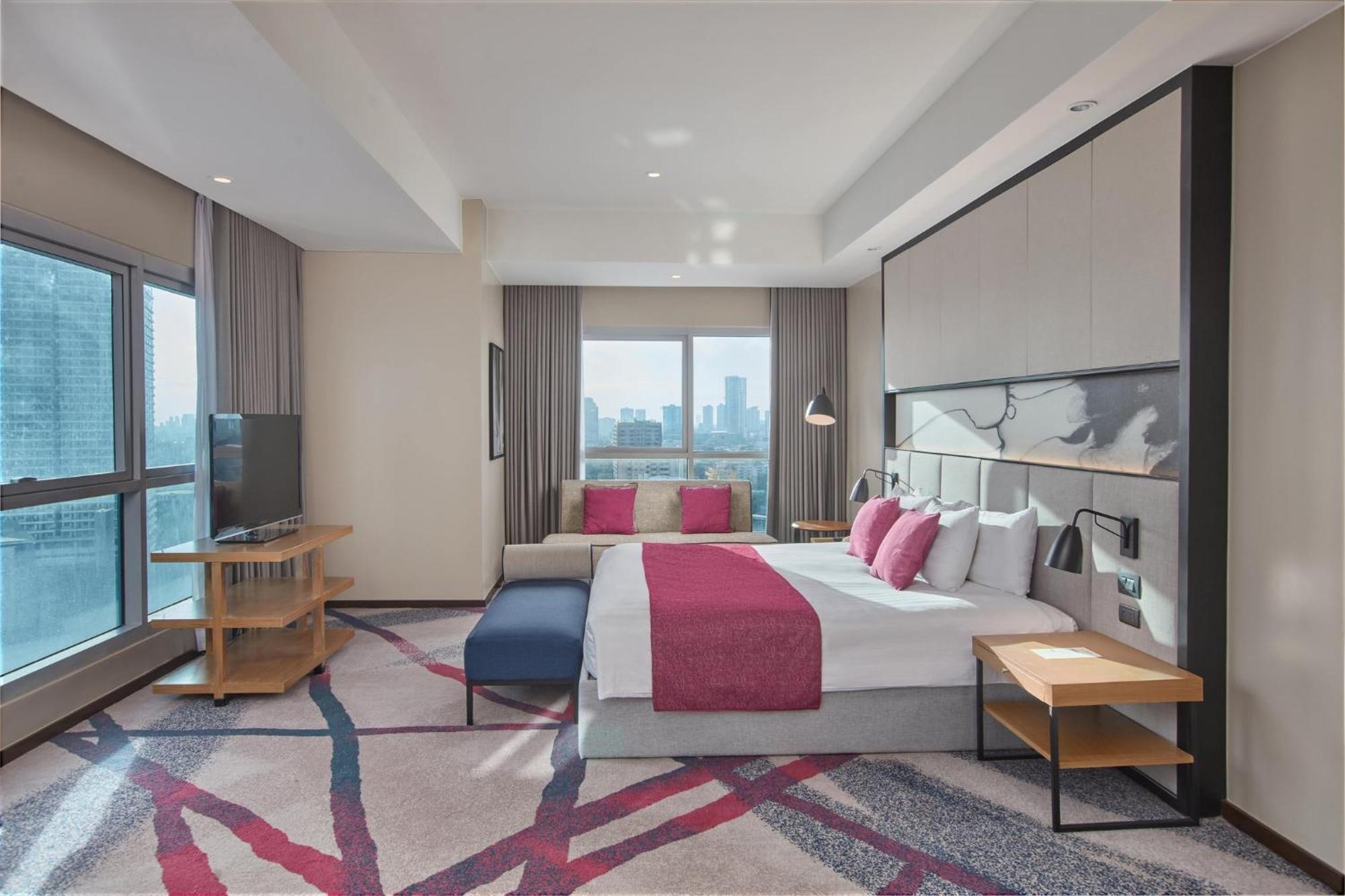 Crowne Plaza Manila Galleria By Ihg Pasig City Экстерьер фото