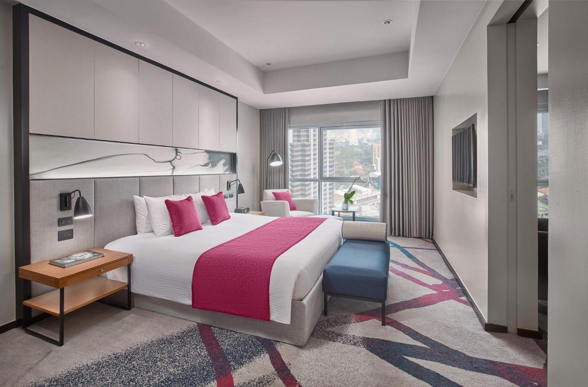 Crowne Plaza Manila Galleria By Ihg Pasig City Экстерьер фото