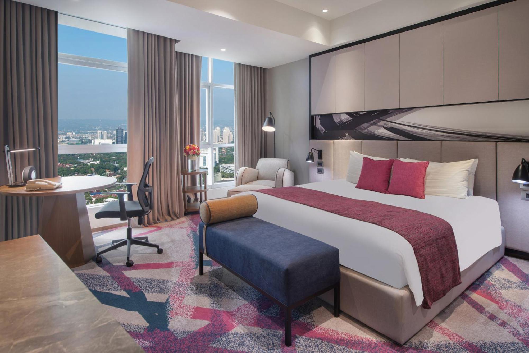 Crowne Plaza Manila Galleria By Ihg Pasig City Экстерьер фото