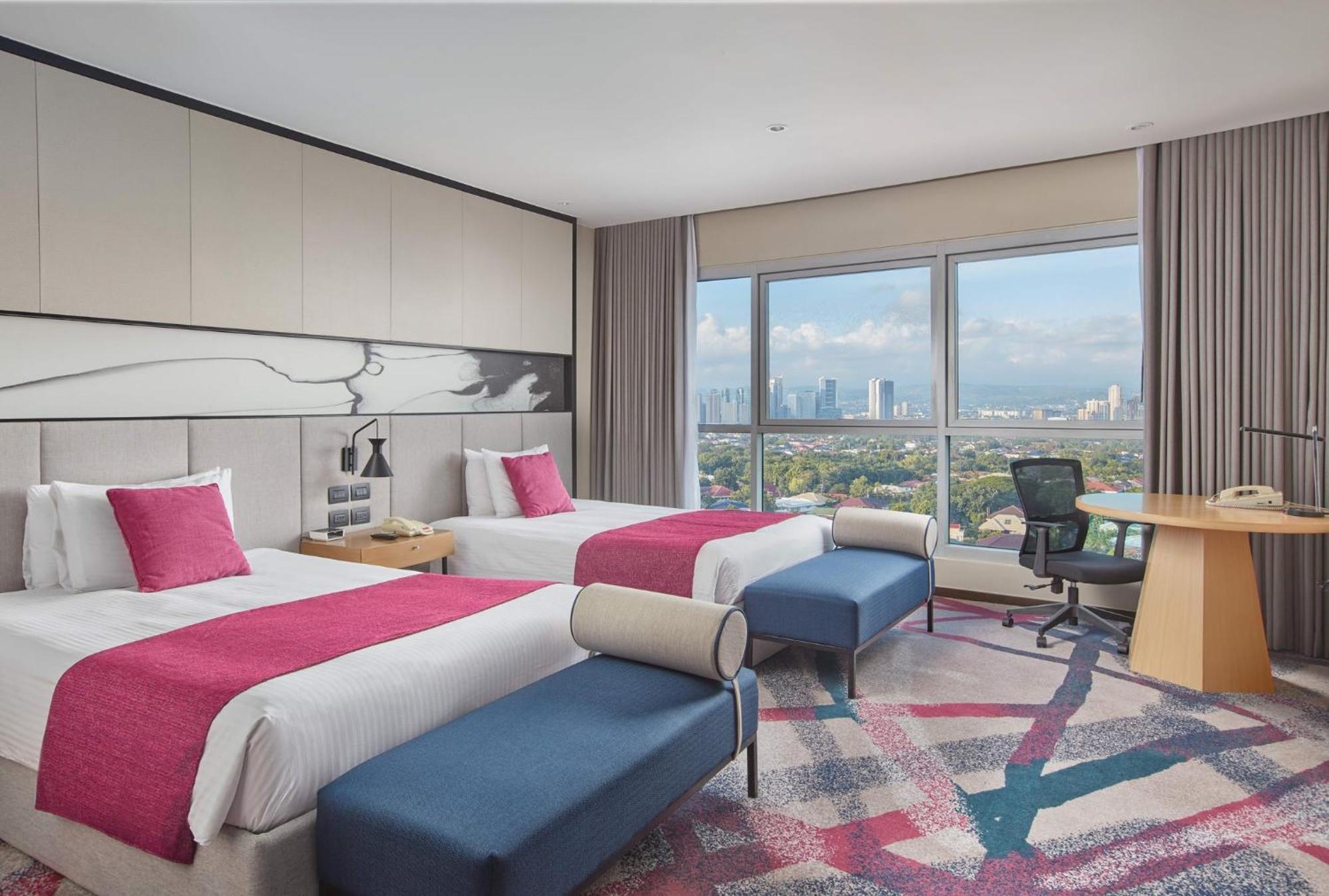 Crowne Plaza Manila Galleria By Ihg Pasig City Экстерьер фото